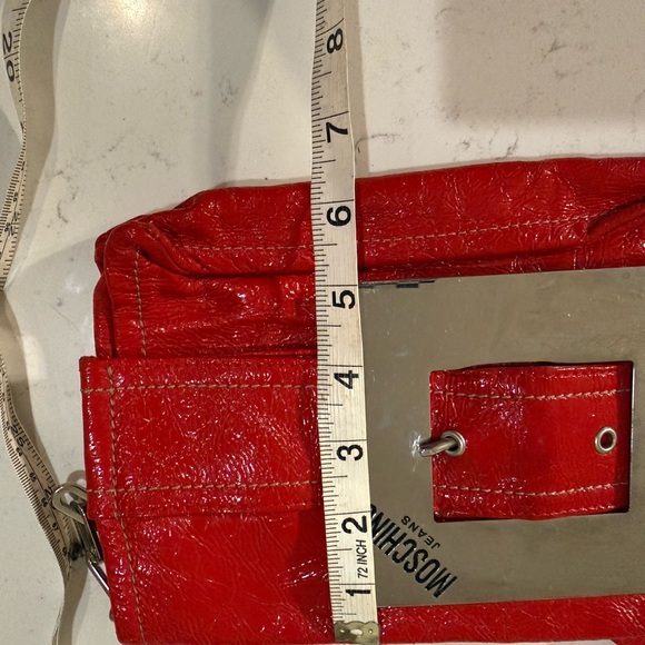 Vintage Moschino Shiny Patent Leather Red
Clutch Bag Handbag Chain Strap POuch - Picture 7 of 9